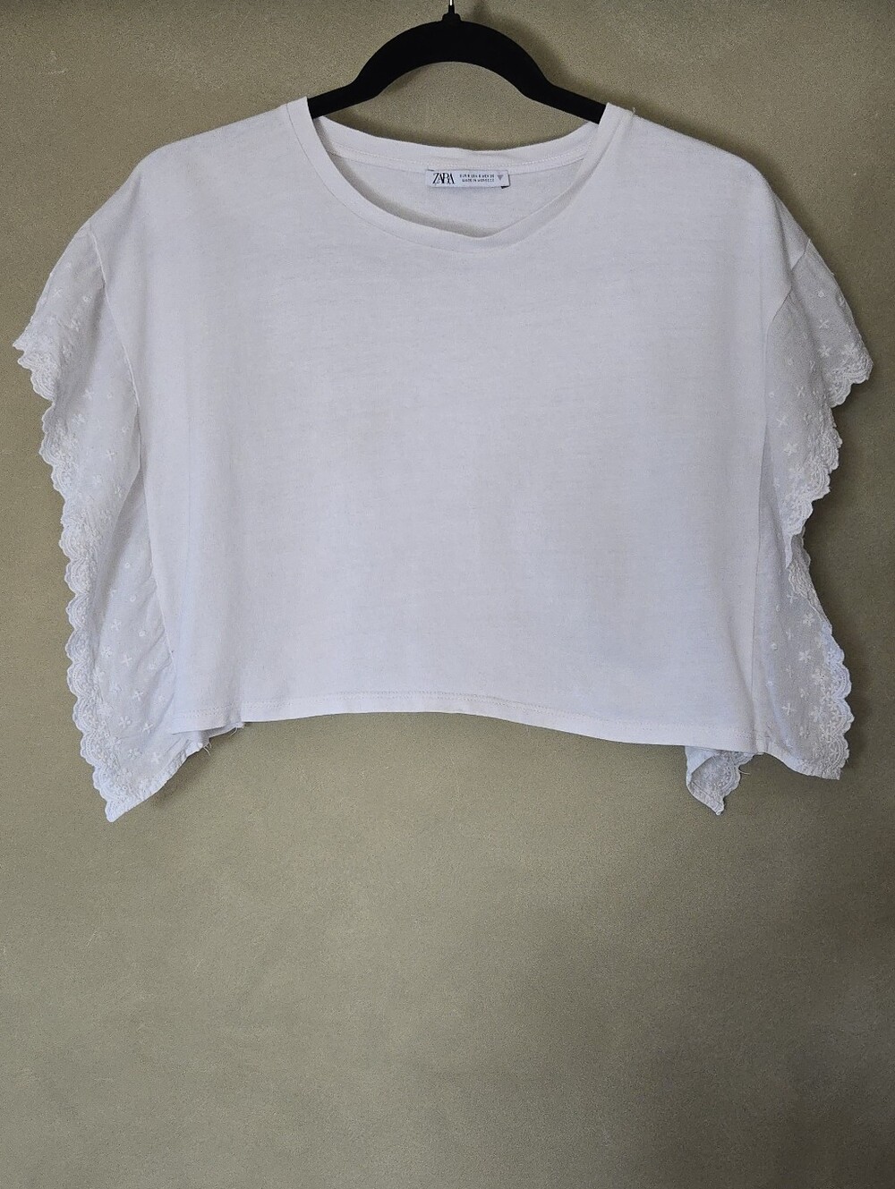 Zara | White Eyelet Lace Flutter Sleeve Top w/ Minor Flaw, Size S - Picture 4 of 10